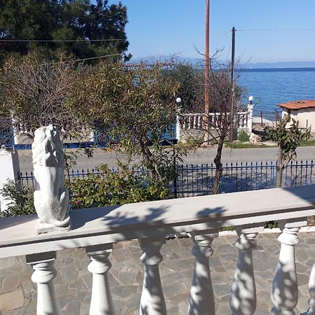 Leon Mare Villa
