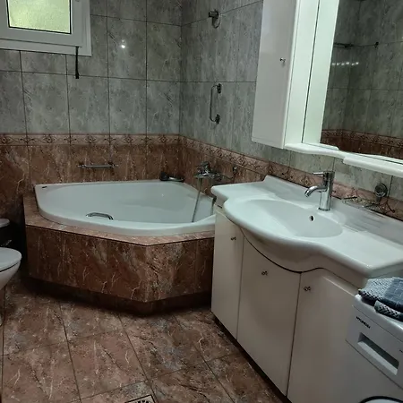 Leon Mare فيلة Skála Kallirákhis