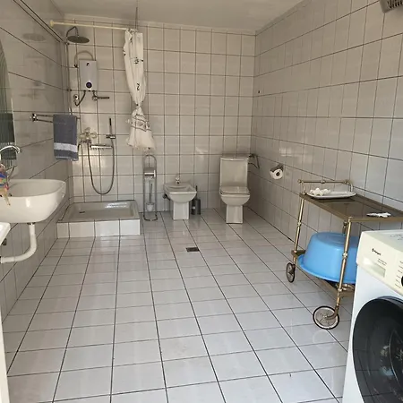 Leon Mare فيلة Skála Kallirákhis